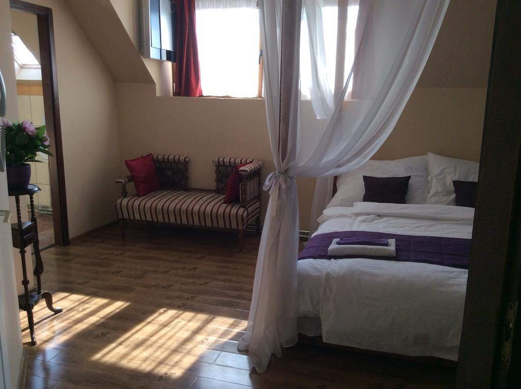 Abszolut Hotel Es Panzio Nyírbátor Kamer foto