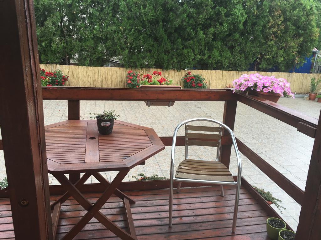 Abszolut Hotel Es Panzio Nyírbátor Buitenkant foto